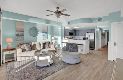 Panama City Beach Resort | Beach Chairs & Gulf Views | Pool Hot Tub Gym