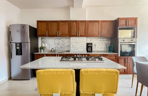 North Hotel Zone Apartment | BEACH CHIC CONDO IN HOTEL ZONE W/MAJOR AMENITIES