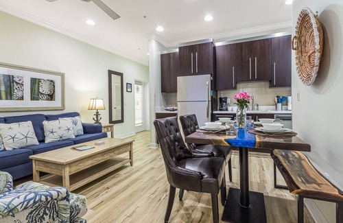Siesta Key Condo | Beach Club Cute Cottage in C Bldg