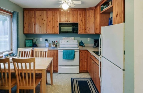 Oscoda House | Beach Club of Oscoda - All 4 Beachfront Cottages