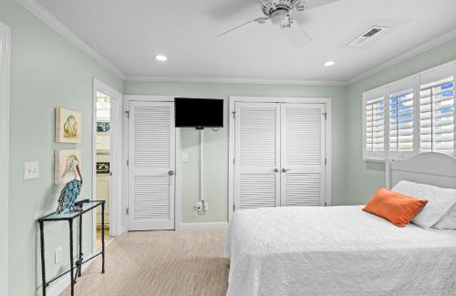 Pelican Bay Apartment | Beach Club Villa 38 - Oceanfront Gem! Walkout!