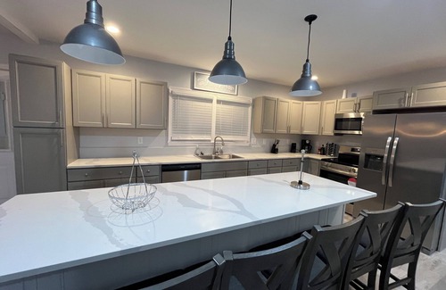 Sneads Ferry Cottage | Beach Coastal Bliss New 3-bedroom/2-baths sleeping 10 cottage by the beach!