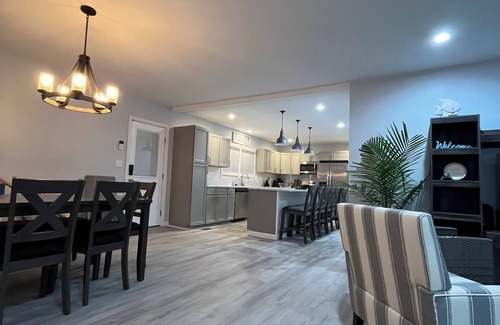 Sneads Ferry Cottage | Beach Coastal Bliss New 3-bedroom/2-baths sleeping 10 cottage by the beach!