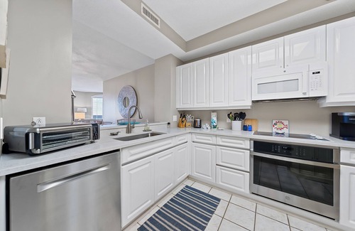 Ono Island Condo | Beach Colony W7C - Covered Parking Included
