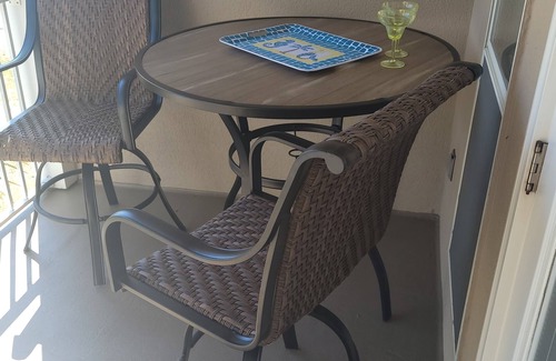 Ono Island Condo | Beach condo - King bed- pools,hot tub, big balcony w/Gulf views! Owner mamaged