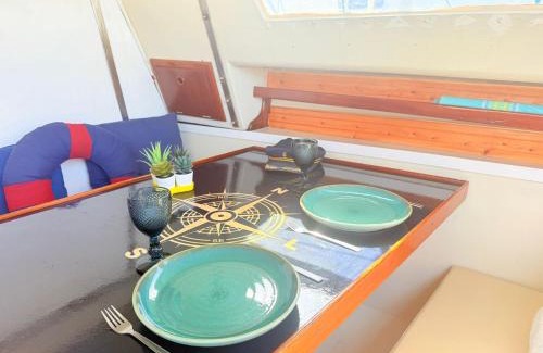 Oeiras Boat Rental | Beach Cosy Boat
