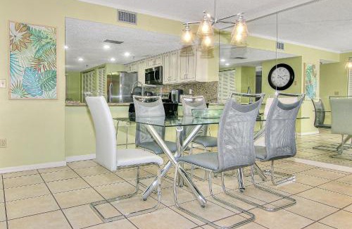 Indian Shores Apartment | Beach Cottage 1403