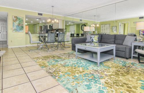 Indian Shores Apartment | Beach Cottage 1403