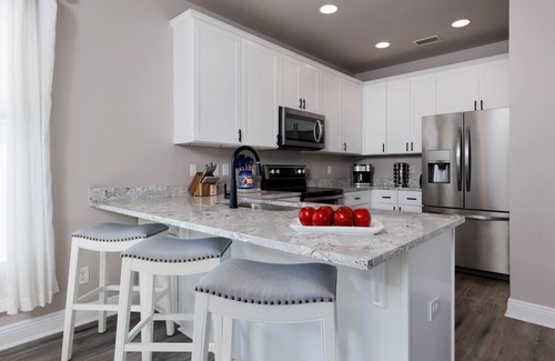 Morgantown Cottage | *Beach Cottage* ~4 min walk to beach! Peak-a-Boo Gulf Views!