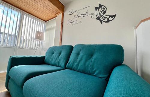 Westleigh Ski Chalet | Beach Cottage 43, A stone's throw from the sea