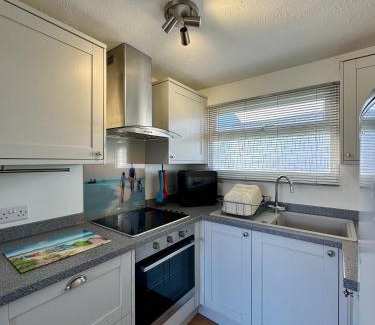 Westleigh Ski Chalet | Beach Cottage 43, A stone's throw from the sea