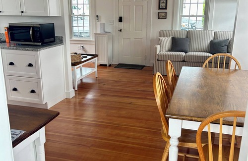 Green Harbor-Cedar Crest Cottage | Beach Cottage in the Sand