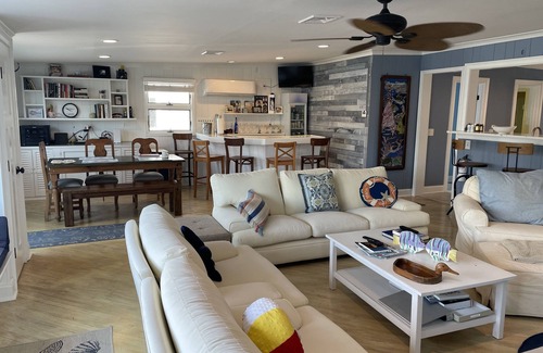 Manasquan Cottage | Beach cottage on a lagoon