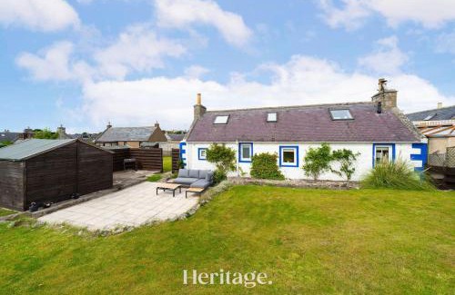 Lossiemouth Apartment | Beach Cottage, Pet & Family Friendly Stay in Moray
