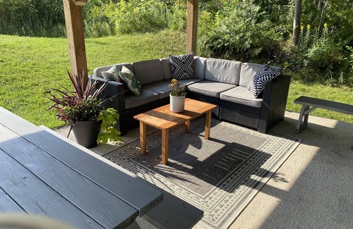 Sauble Beach Cottage | Beach Cottage, walking distance to Sauble. 3 bedroom, 2 bath