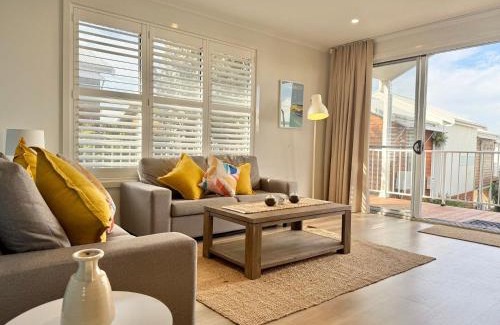 Caves Beach Villa | Beach Daze at Caves Beach Villas