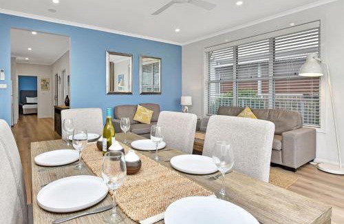 Caves Beach Villa | Beach Daze at Caves Beach Villas