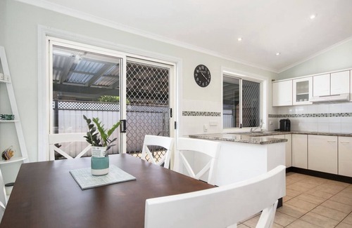 Umina Beach Villa | BEACH DAZE @ UMINA BEACH FAMILY FRIENDLY