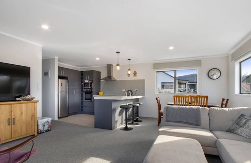 Waihi Beach House | Beach Daze - Waihi Beach Holiday House