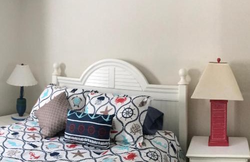 Crescent Beach Apartment | Beach Escape 3