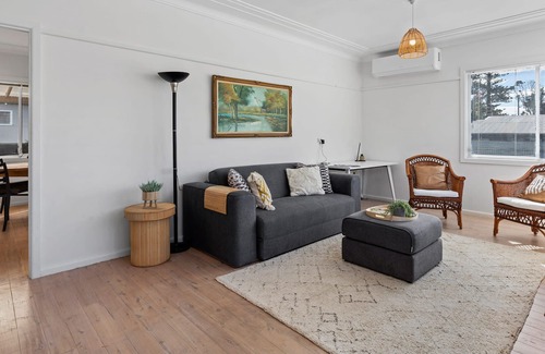 Wamberal Villa | Beach Escape-50m to Wamberal Beach