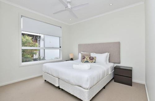Caves Beach Villa | Beach Escape at Caves Beach Villas