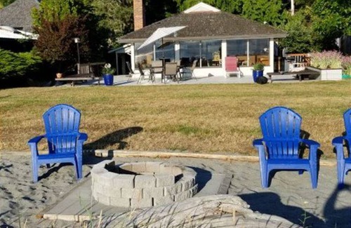 Freeland House | Beach Escape on Mutiny Bay by AvantStay | Beachfront