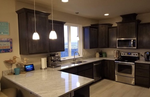 Bayshore House | Beach Escape - Waldport