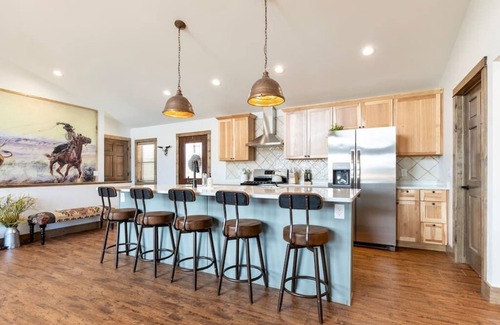 New Lisbon Cottage | Beach, fire pits & 25 min to Dells