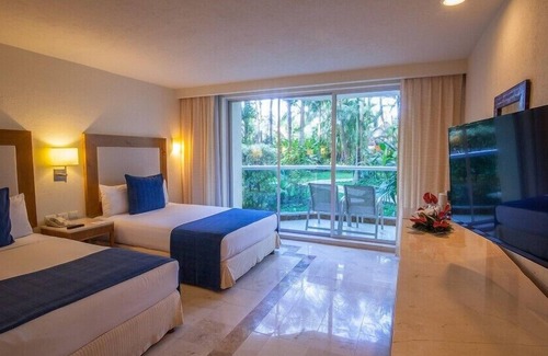 Cozumel Hotel | Beach-front Studio with Balcony for Weekend Getaway