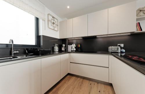 Ramsgate Apartment | Beach Front 2Bed Sea View & Parking