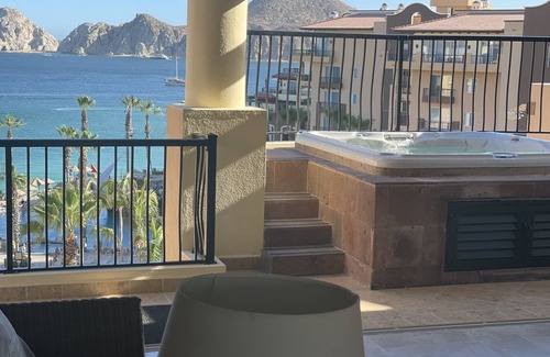 Centro Resort | BEACH FRONT 5 STAR ⭐️ ON MENDANO BEACH 🏖️