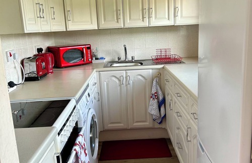 Plymouth Ski Chalet | Beach Front Family Cottage. Stunning location Quiet, Close to Devon attractions.