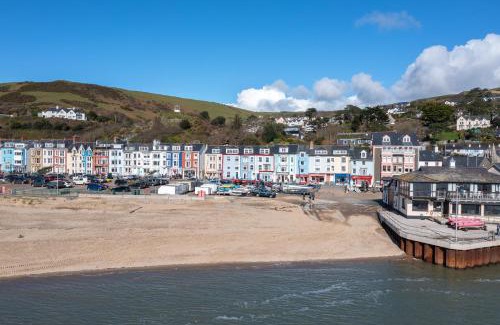 Aberdovey Apartment | Beach Front flat in Aberdovey