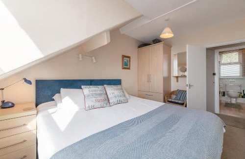 Aberdovey Apartment | Beach Front flat in Aberdovey