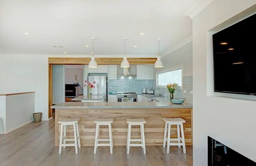 Mornington Peninsula House | Beach Front Haven with 180 Degree Views