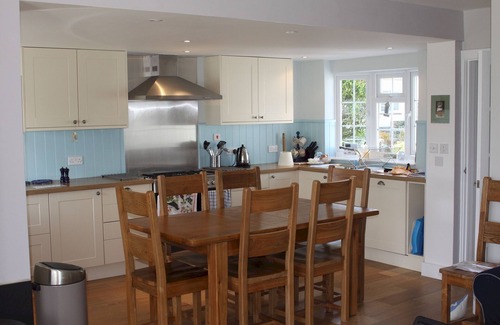 Middleton-on-Sea House | Beach Front Holiday Home on private road with views out to sea. 100+ 5* Reviews