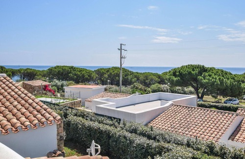 Baia Sant'Anna House | Beach front home in Budoni