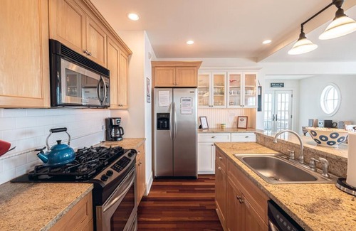 Admiral Estates House | BEACH FRONT HOME WITH POOL