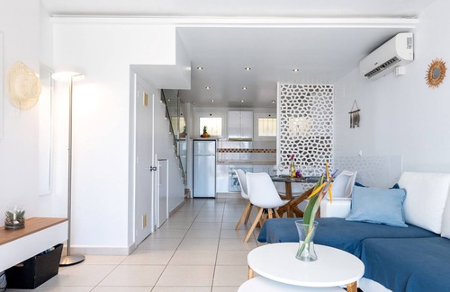 Sitio de Calahonda Ski Chalet | BEACH Front house - Full SEA View - Dona Lola BEACH Resort - Between MARBELLA and La cala de Mijas - 2 bedrooms + 2 bathrooms - CS100