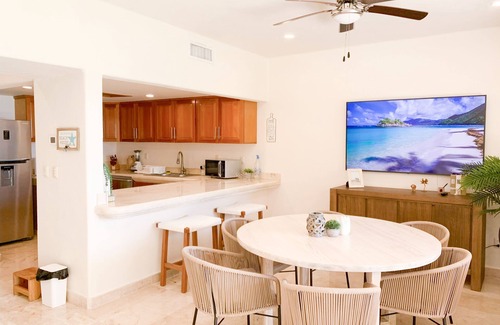 Puerto Aventuras Condo | Beach Front Luxury condo