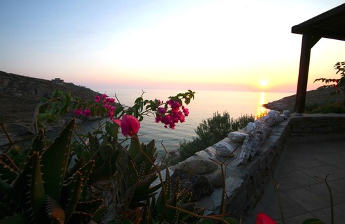 Pisses Apartment | Beach-Front Luxury Secluded Seaside Apartment