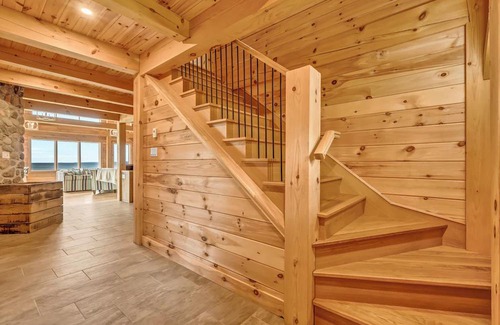 Black Point House | Beach Front Oasis - Custom-built Timber Frame Home on Cleveland Beach 12 guests