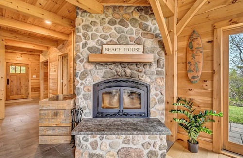 Black Point House | Beach Front Oasis - Custom-built Timber Frame Home on Cleveland Beach 12 guests