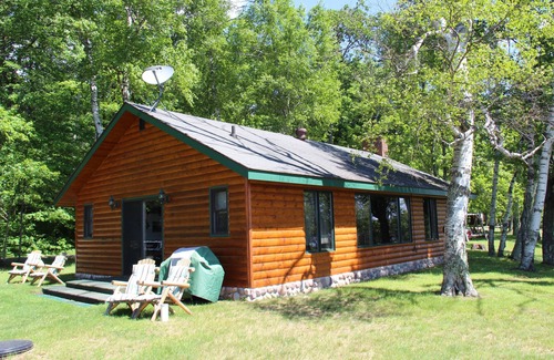 Land O Lakes Cabin | BEACH FRONT ON THE SHORE OF HIGH LAKE