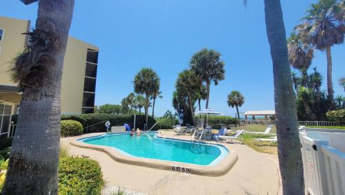 Longboat Key Apartment | Beach Front One Bedroom Condo Paradise. Ground Floor.