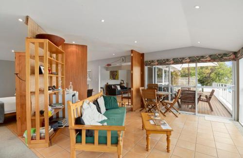 Kaiteriteri House | Beach Front, Palms Beach House - Kaiteriteri House