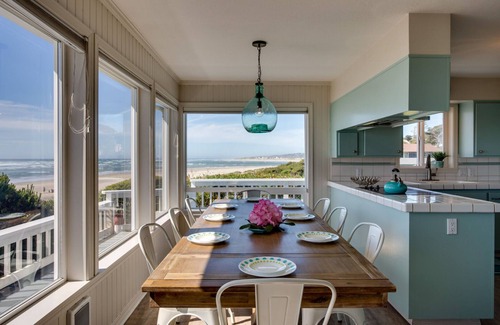 Waldport House | Beach Front Panoramic Vistas! Miles of Sandy Beach! Hot Tub! Dog Friendly!