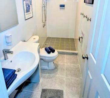 Wichit Apartment | Beach Front Queen's Castle - Kid friendly, Holiday like Royalty