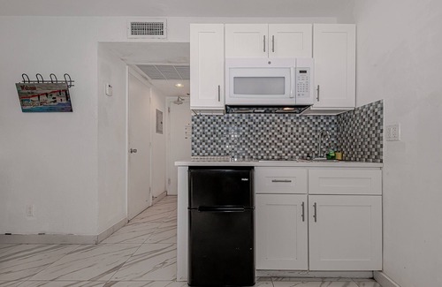 Mid Beach Apartment | Beach Front Studio